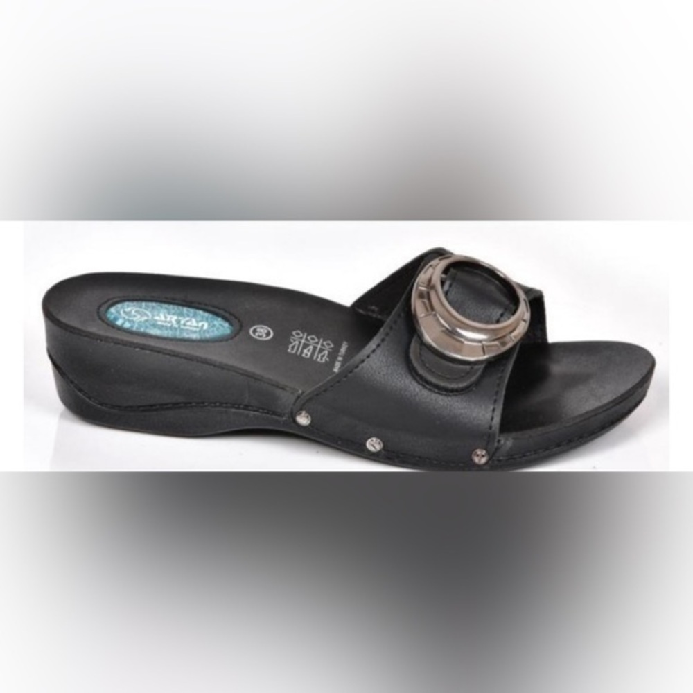 New Aryan Black summer low heel mules size 6